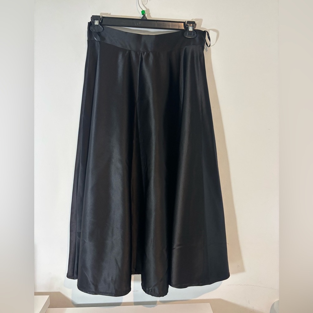 Women’s Size Large Shiny Black Long Pleated Skirt Formal Holiday Zipper Cocktail